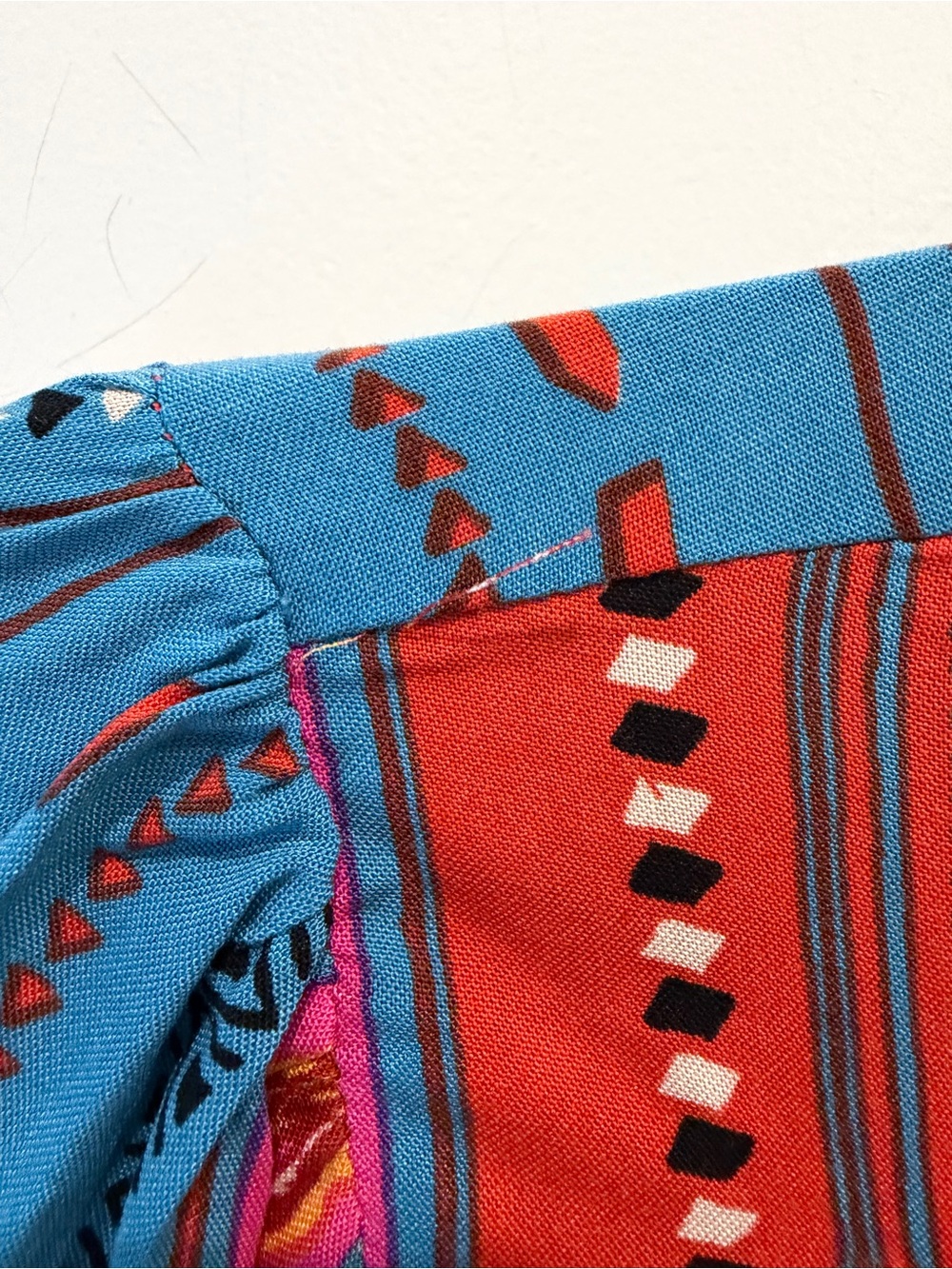 NWT Savanna Jane Red & Blue Embroidered Blouse Size Large - Picture 5 of 16